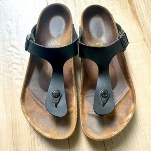 Birkenstock Gizeh Sandal | Size 39/9 | Black Leather
